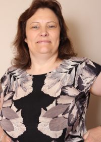 Chubby, mature housewife loves solo orgasms more than anything else