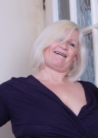 Mature BBW slut plays with herself in attempt to relax after a long day