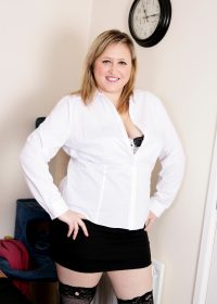 Chubby blonde housewife uses a large dildo to pleasure herself